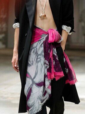 DVF Diane von Furstenberg Purple white pink HANOVAR print scarf OS